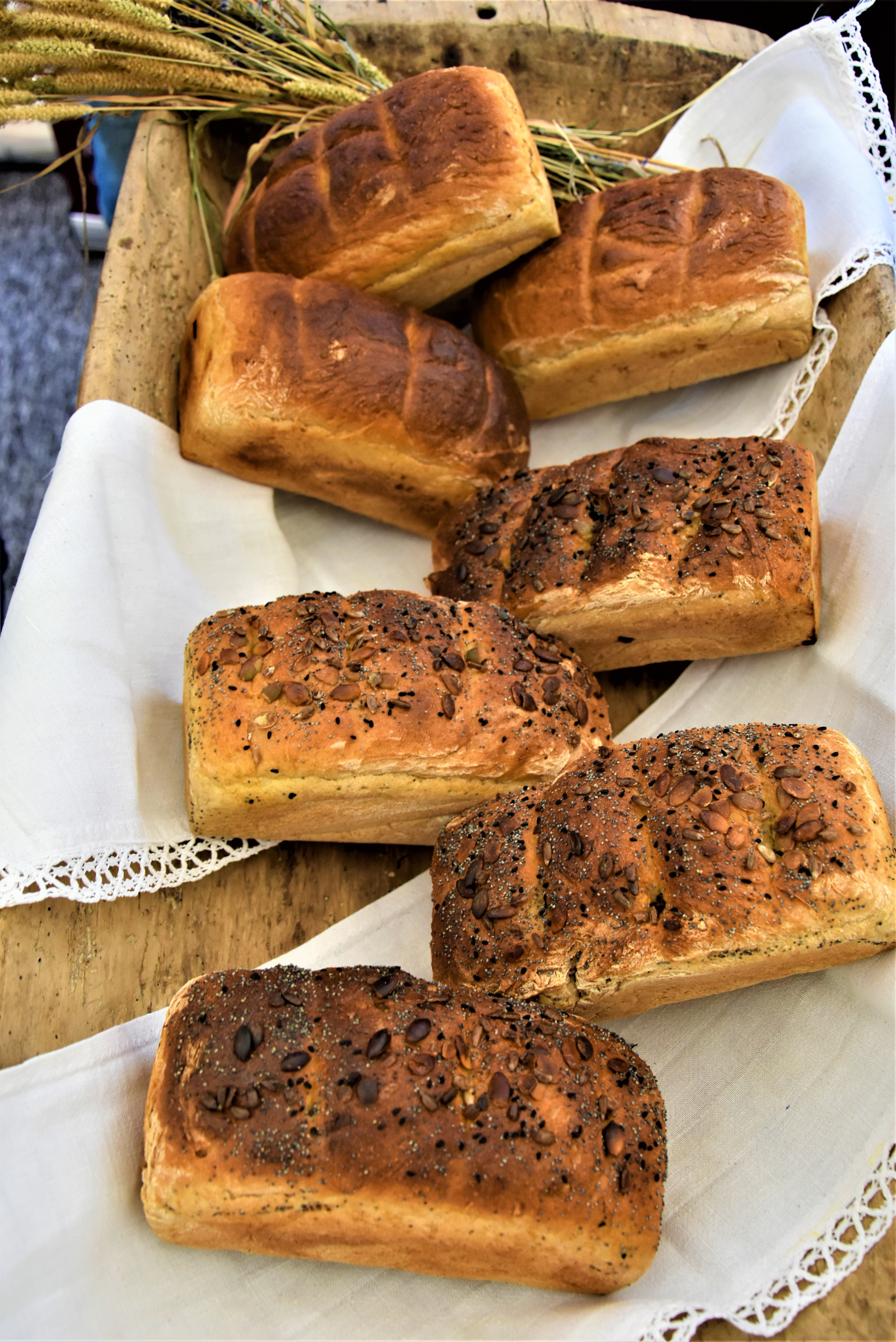 Chleb dębnowski bochenki chleba