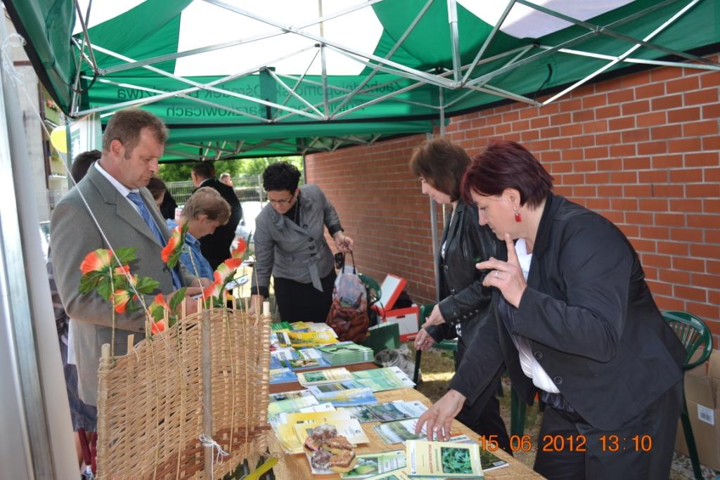 //www.stareczarnowo.pl/aktualnosci/pokaz/616.dhtml