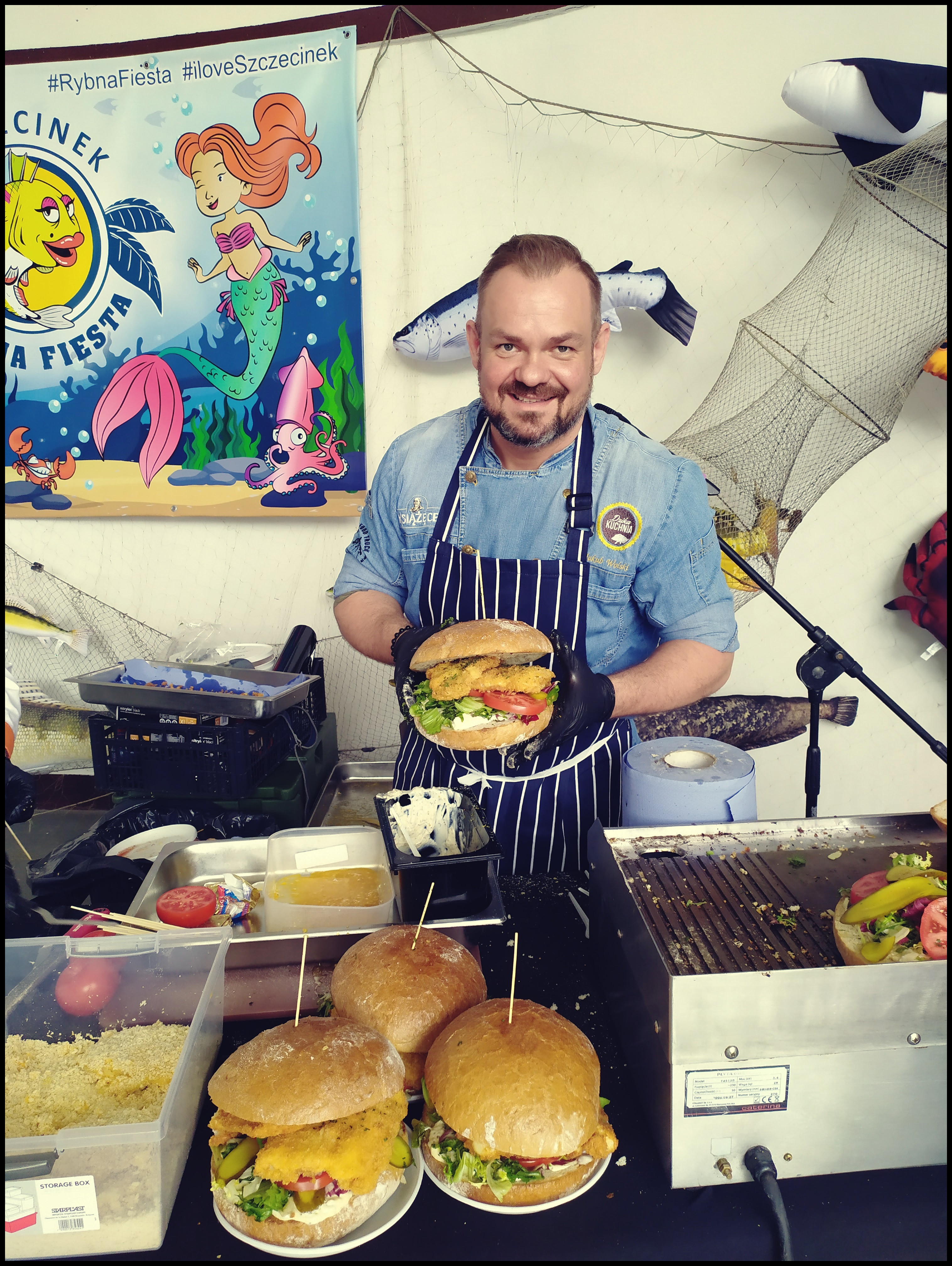 przygotowywanie fishburgerów fishburger