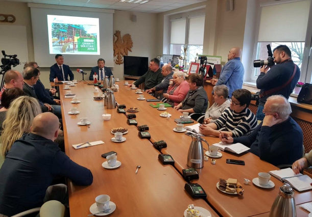 Zaproponowany do realizacji projekt nie może przekroczyć całkowitej wartości 25 tys. zł, a beneficjent na jego realizacje ma szansę otrzymać do 10 tys. zł dofinansowania.  