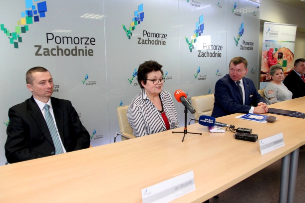 Kolejne wyjątkowe smaki z Pomorza Zachodniego trafiły na Listę Produktów Tradycyjnych. Z wytwórcami nowo wpisanych produktów spotkał się w Szczecinie wicemarszałek Jarosław Rzepa.