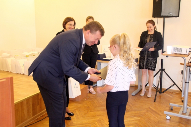 Konkurs cieszy się największą popularnością wśród uczniów szkół podstawowych. To właśnie od nich co roku wpływa najwięcej zgłoszeń.