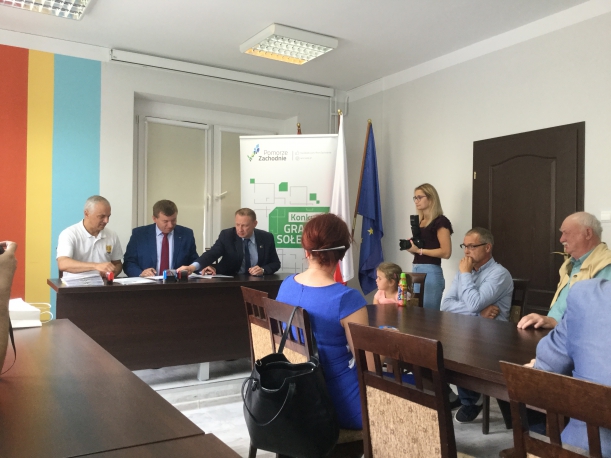 Celem konkursu „Granty sołeckie 2018” było wyróżnienie sołectwa, podejmującego wartościowe inicjatywy na rzecz lokalnej społeczności takie jak: podnoszenie jakości i bezpieczeństwa życia mieszkańców, wzmacnianie udziału społeczności w podejmowaniu decyzji