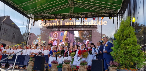 zdjęcie przedstawia oficjalne otwarcie 