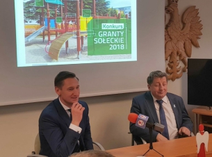 Place zabaw, wiaty, świetlice, boiska czy siłownie nie muszą być już tylko małymi marzeniami mieszkańców obszarów wiejskich. Marszałkowski konkurs Granty sołeckie 2018 pomoże zachodniopomorskim sołectwom w realizacji inwestycji. 